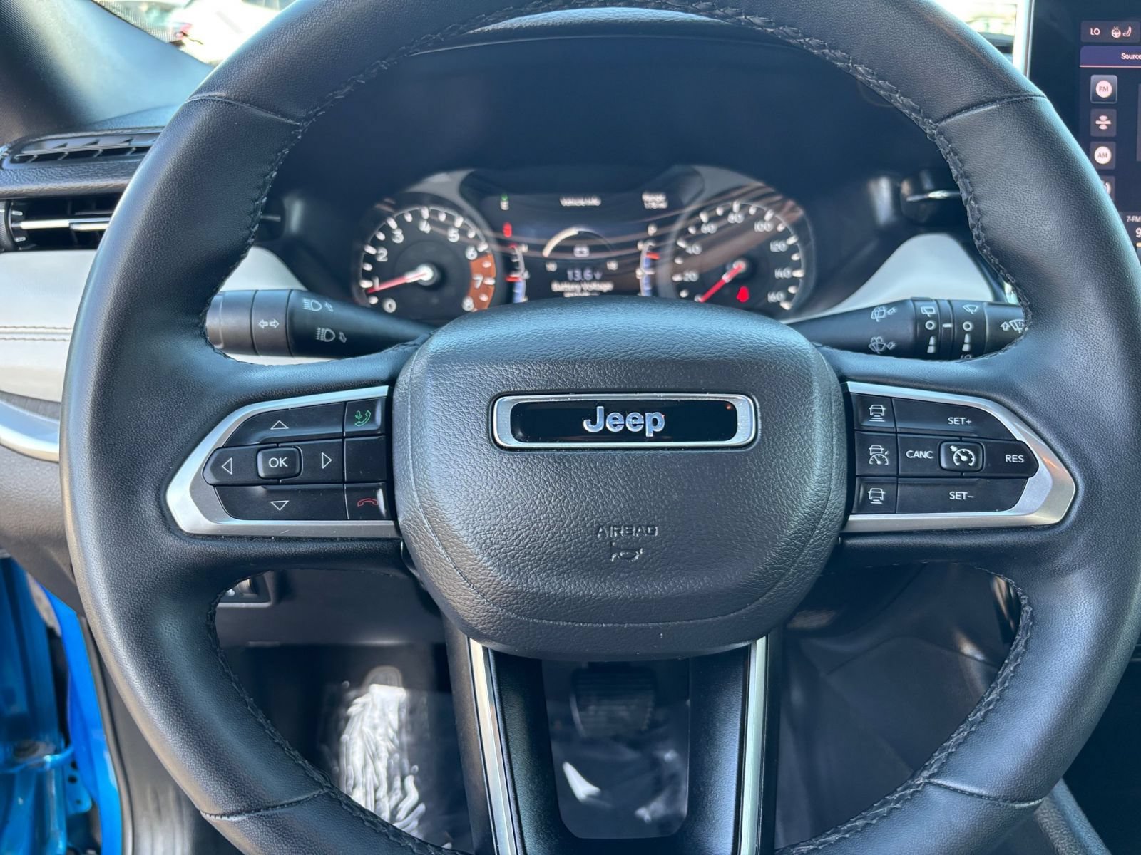 Used 2025 Jeep Compass Limited AWD/4WD image 28
