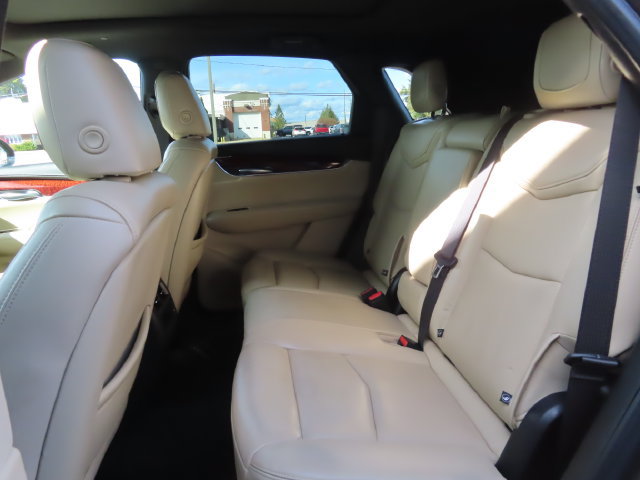 Used 2019 Cadillac XT5 Premium Luxury w/ Trailering Package AWD/4WD image 23