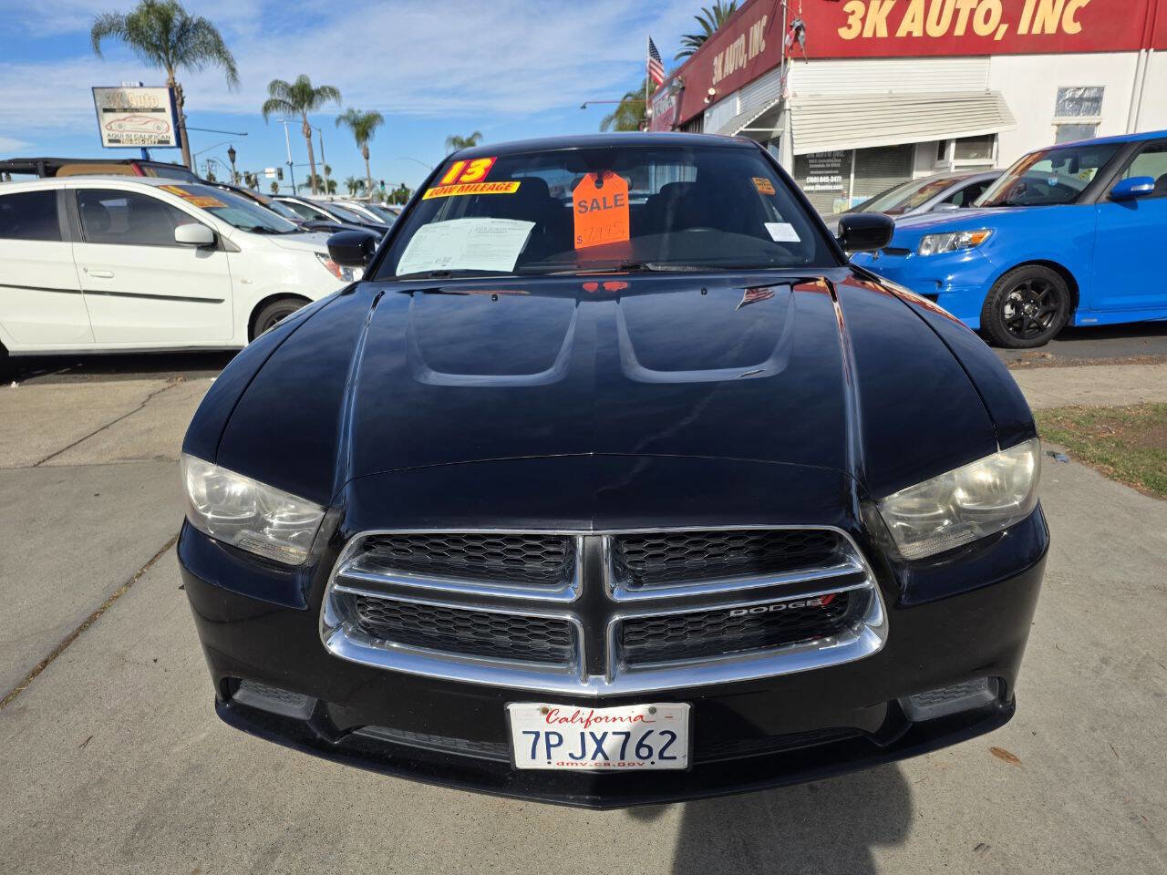 Used 2013 Dodge Charger SE image 2