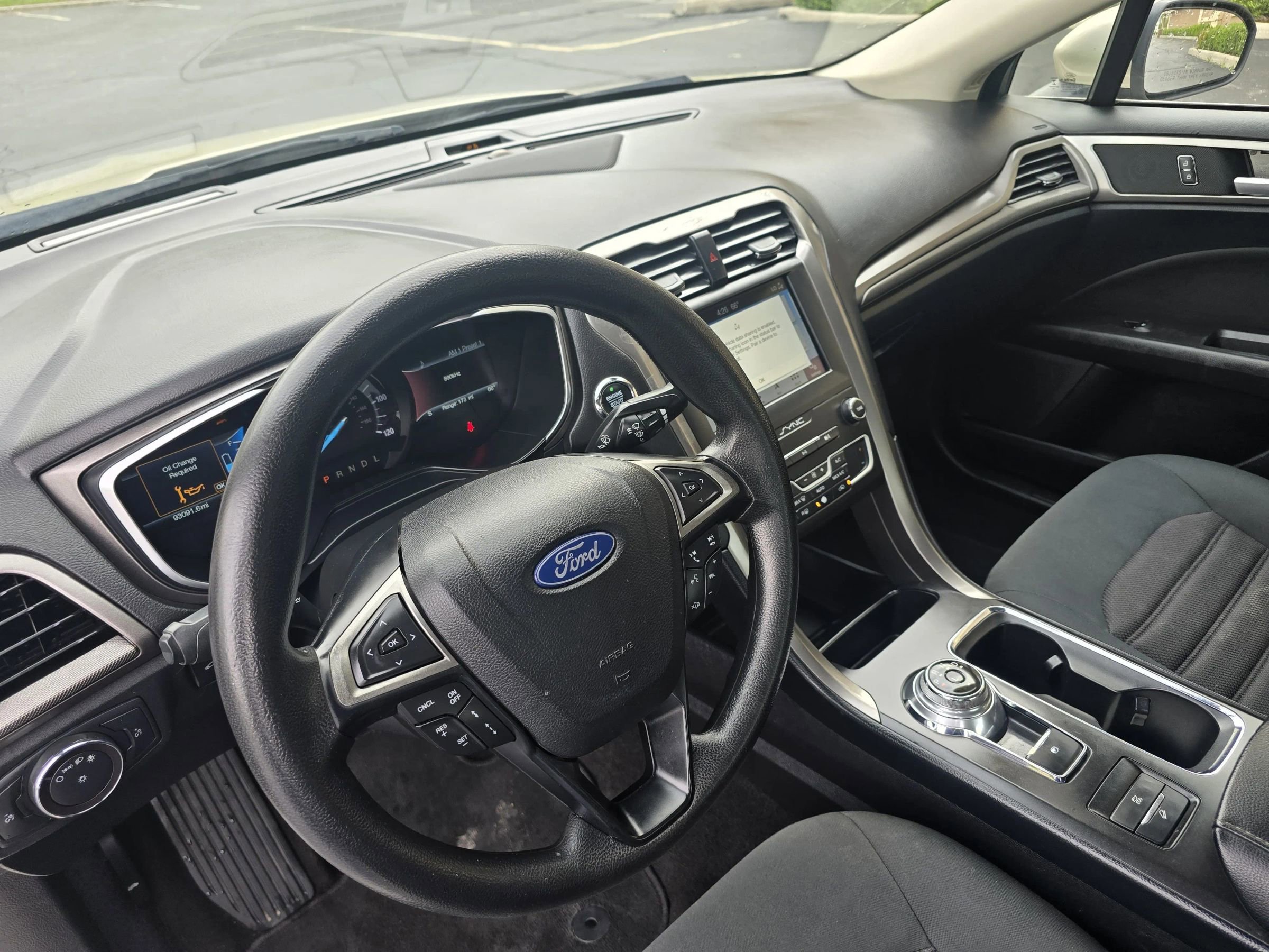 Used 2019 Ford Fusion SE FWD image 24