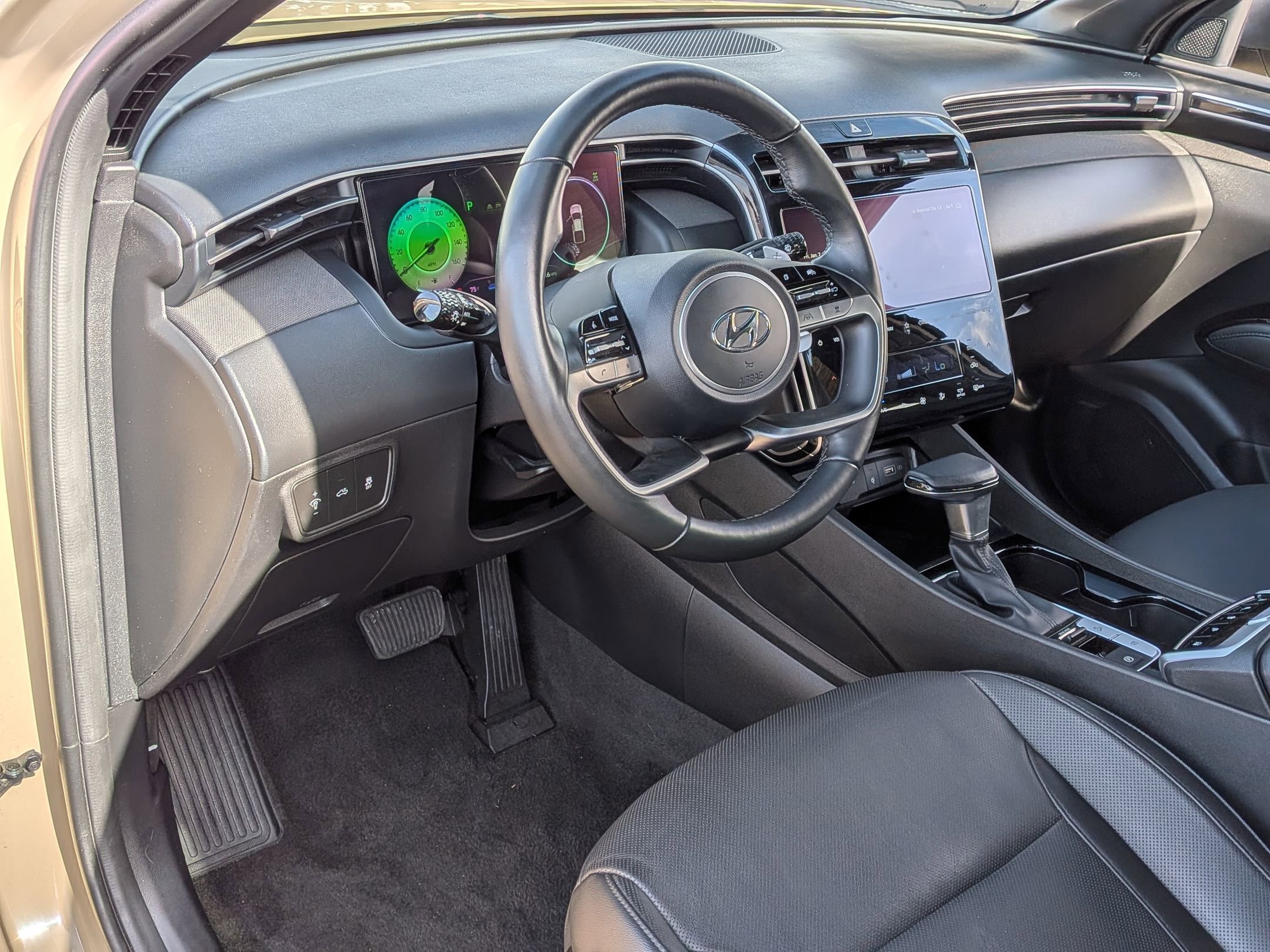 Used 2023 Hyundai Santa Cruz Limited image 13