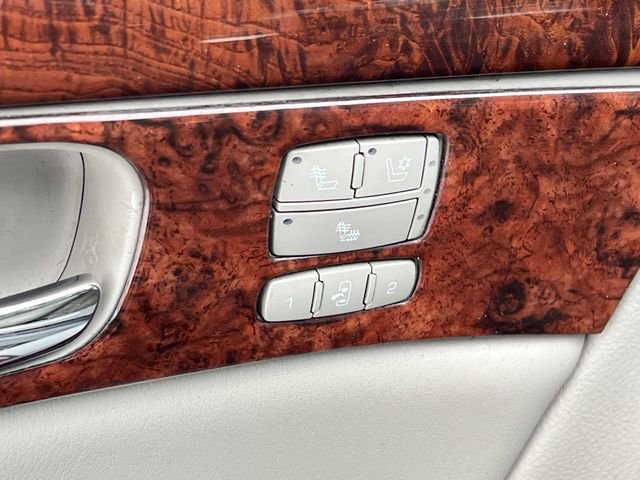 Used 2006 Cadillac DTS w/ Trunk Convenience Package image 18