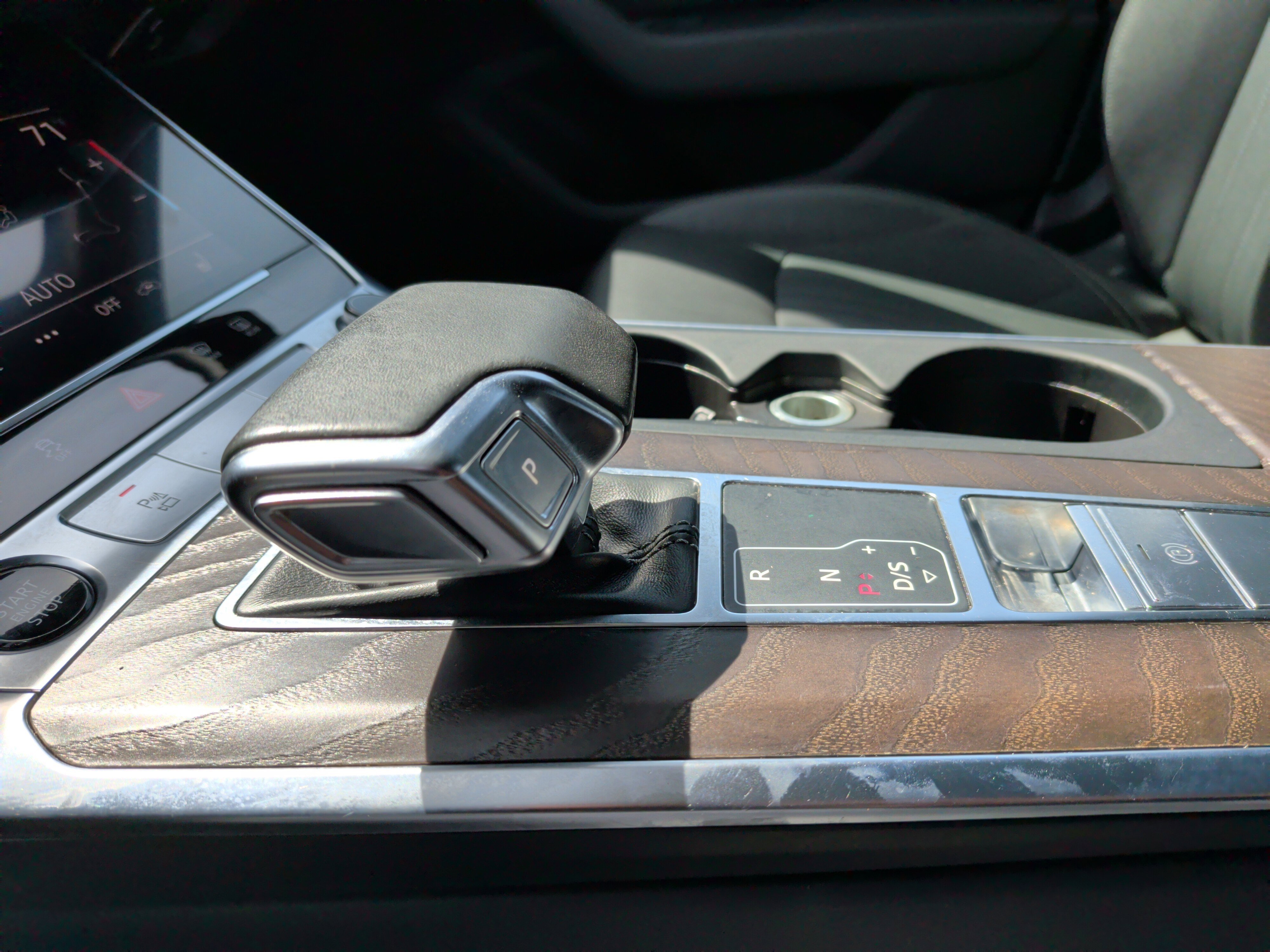 Used 2021 Audi A6 Premium image 24