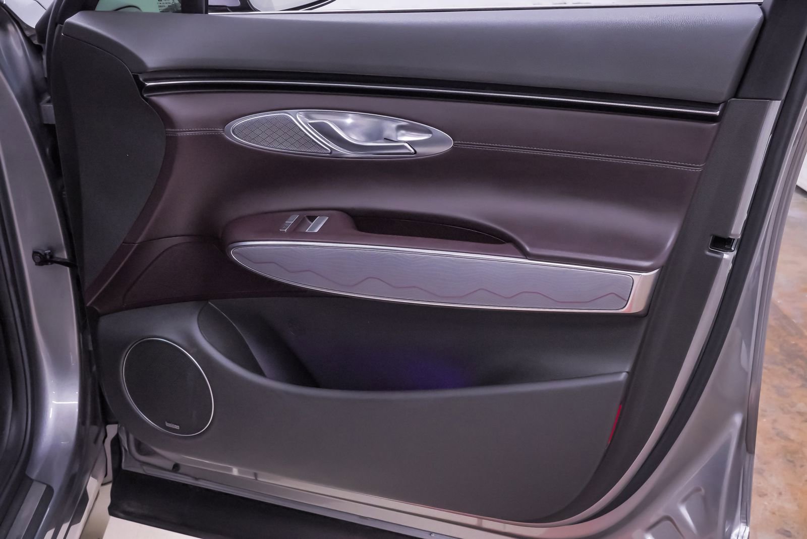 Certified 2023 Genesis GV70 2.5T Advanced w/ Advanced Package image 34