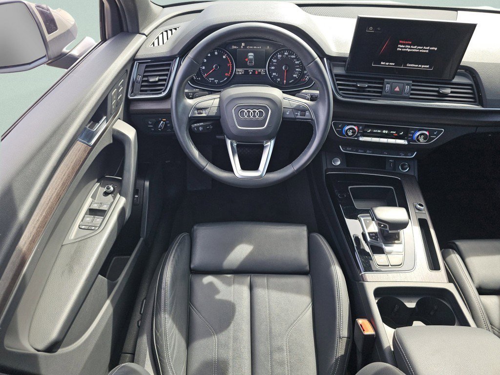 Used 2023 Audi Q5 2.0T Premium w/ Convenience Package AWD/4WD image 4
