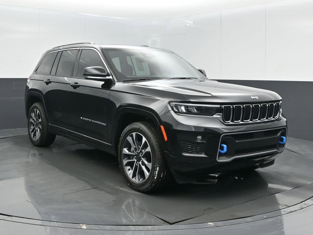 Used 2024 Jeep Grand Cherokee Overland w/ Luxury Tech Group IV image 2