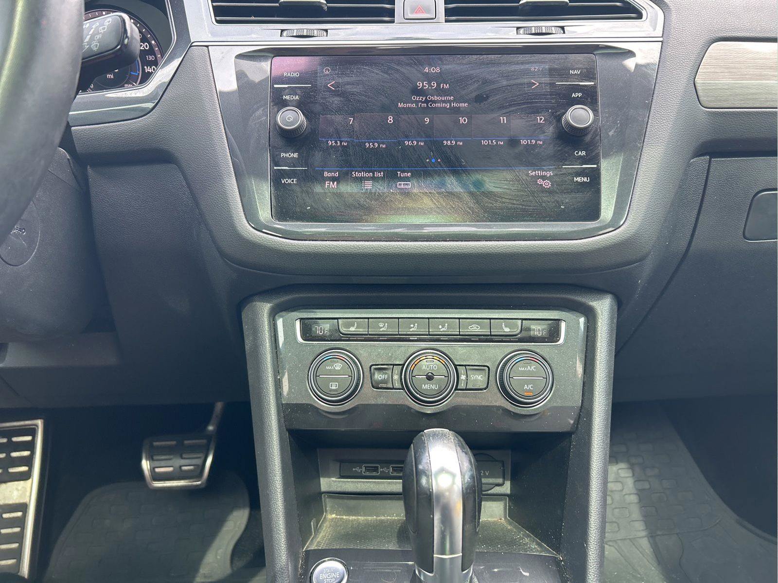 Used 2019 Volkswagen Tiguan SEL R-Line FWD image 16