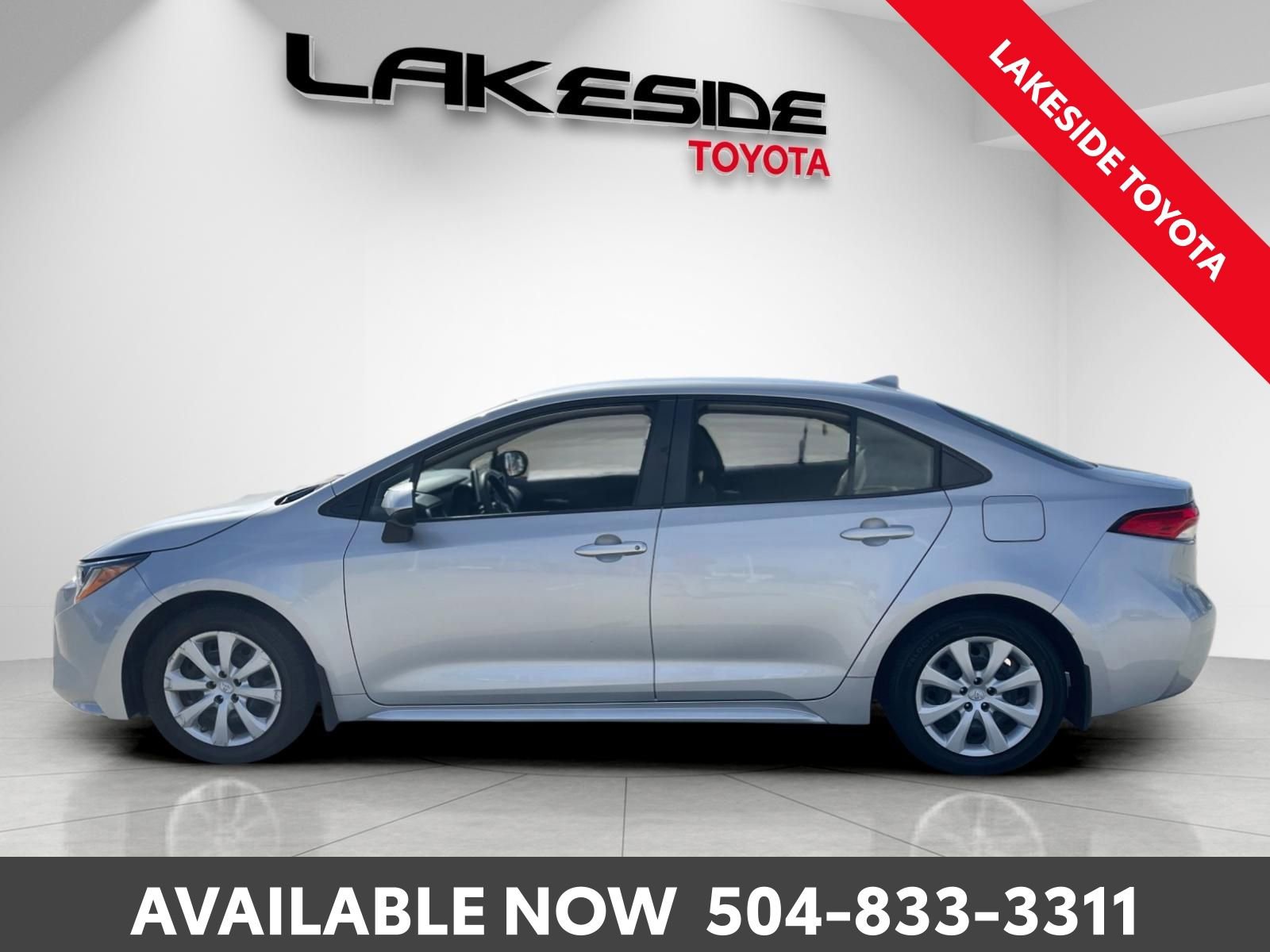 Used 2021 Toyota Corolla LE image 3