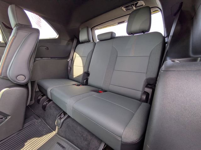 Used 2024 GMC Acadia AT4 w/ Super Cruise Package image 16