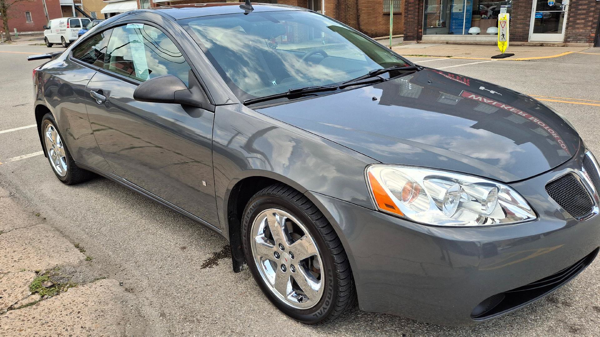 Used 2008 Pontiac G6 GT w/ Sun And Sound Package FWD image 1