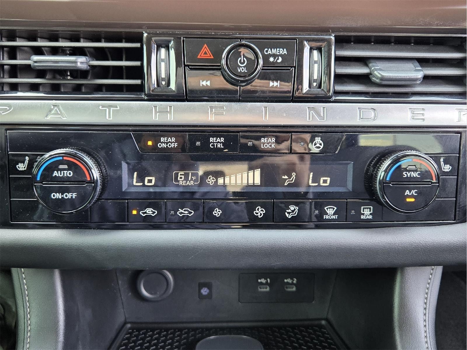 Used 2026 Nissan Pathfinder SL w/ SL Premium Package FWD image 17