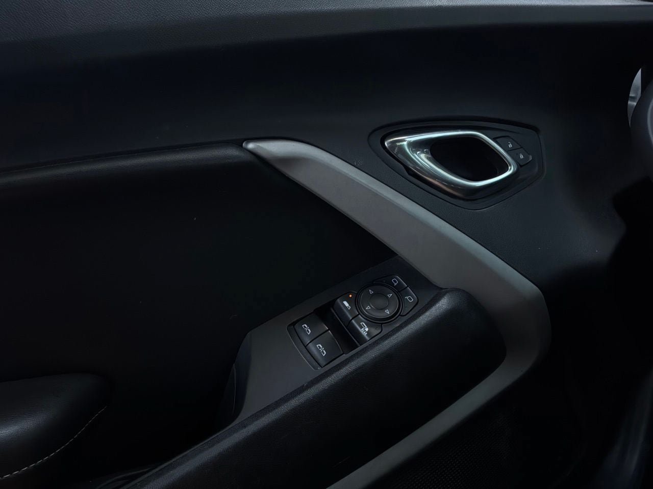 Used 2019 Chevrolet Camaro LT RWD image 25