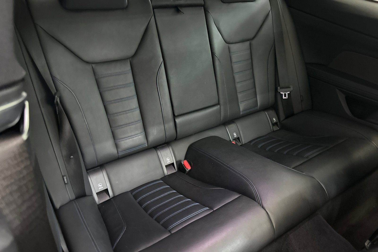 Used 2023 BMW M440i M440i w/ M Carbon Exterior Package image 31