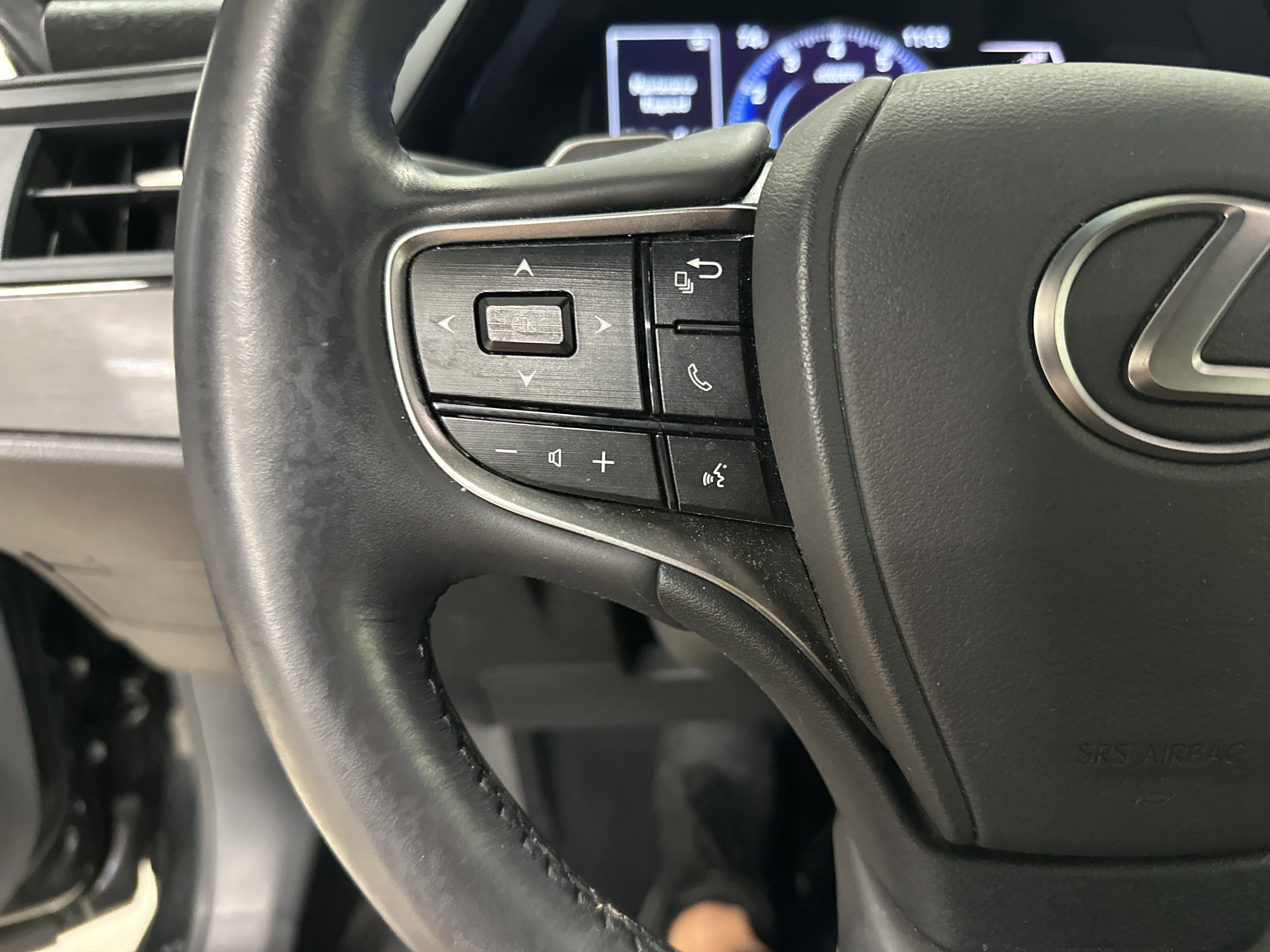 Used 2023 Lexus ES 350 w/ Premium Package FWD image 19