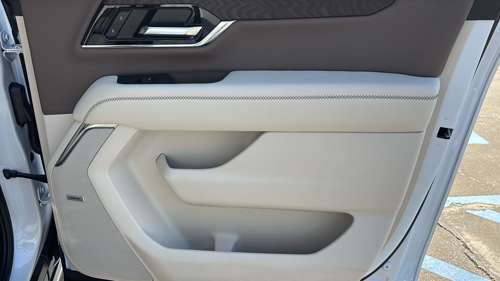 New 2026 GMC Yukon XL Denali w/ Denali Reserve Package image 22