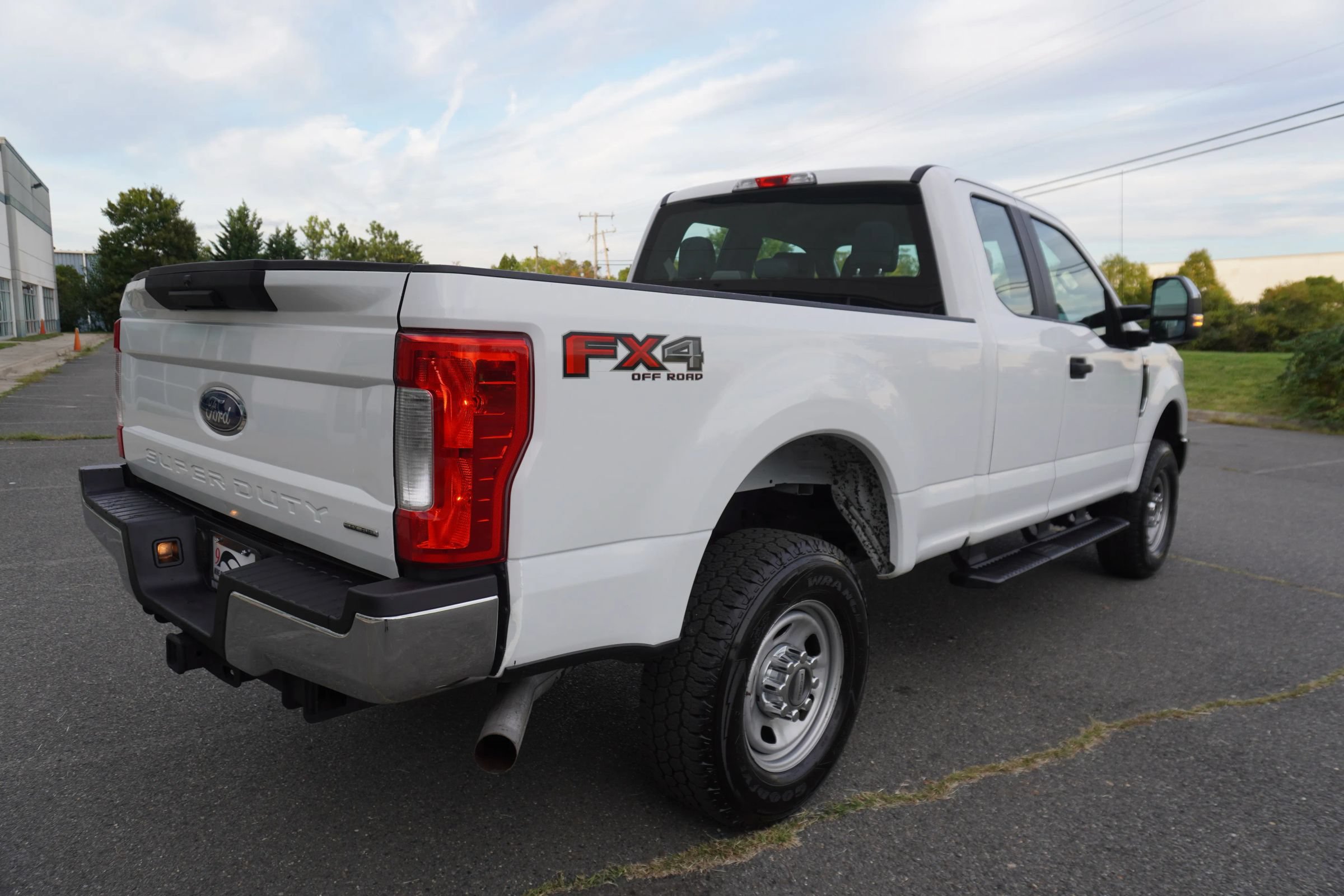 Used 2017 Ford F350 XL AWD/4WD image 7