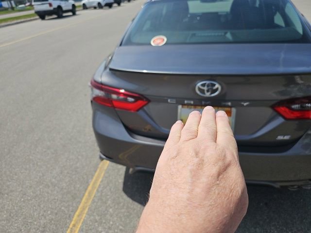 Used 2024 Toyota Camry SE w/ Convenience Package FWD image 5