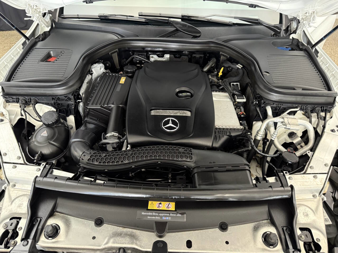 Used 2017 Mercedes-Benz GLC 300 4MATIC image 33