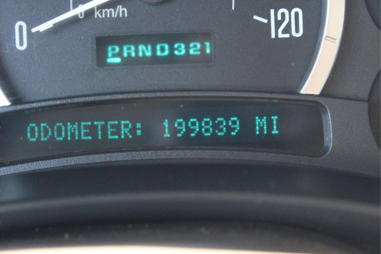 Used 2004 Cadillac Escalade AWD image 10