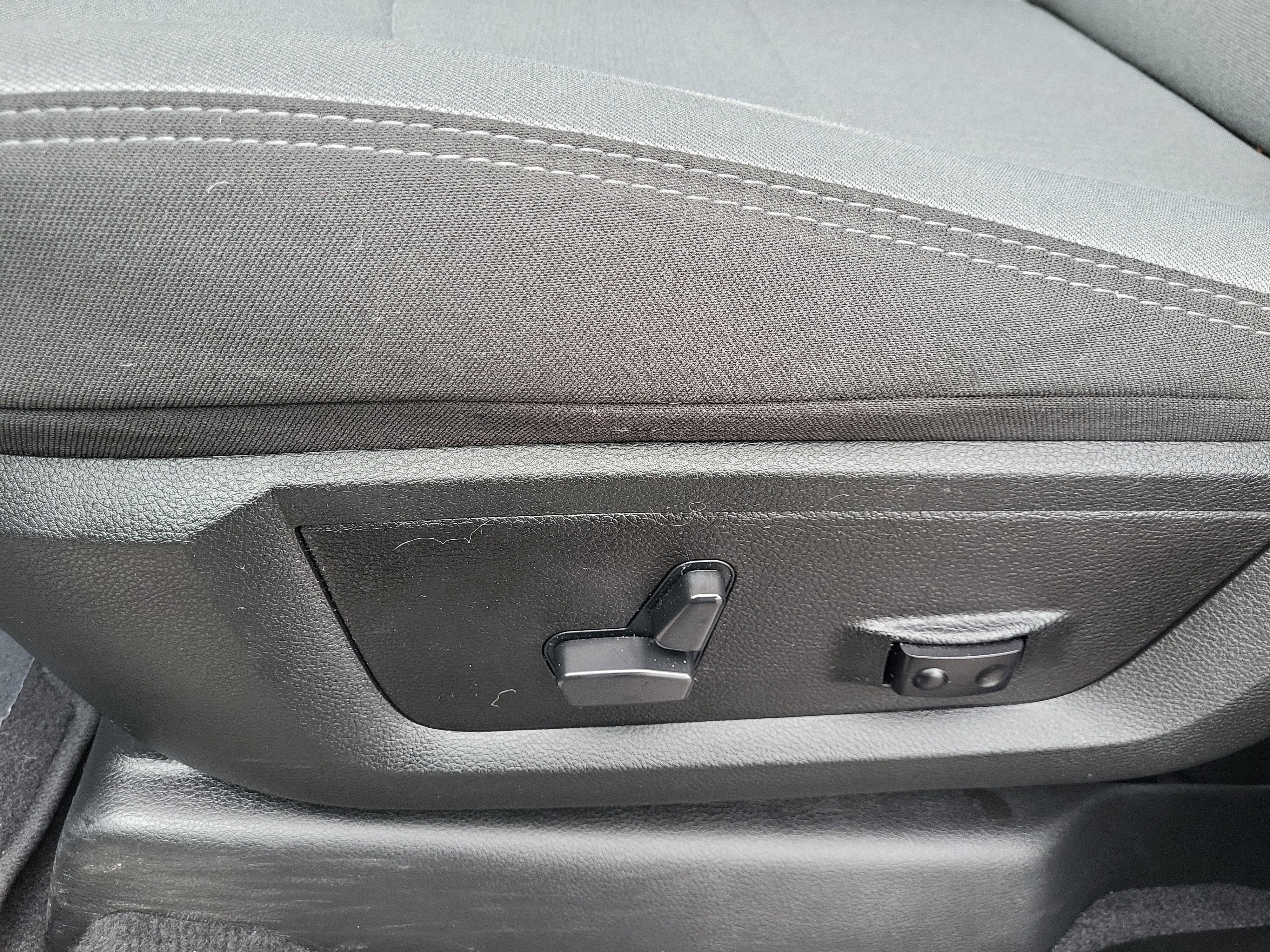 Used 2024 RAM 2500 Big Horn w/ Bed Utility Group image 14