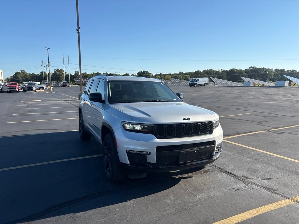 Used 2022 Jeep Grand Cherokee L Limited w/ Luxury Tech Group II AWD/4WD image 6