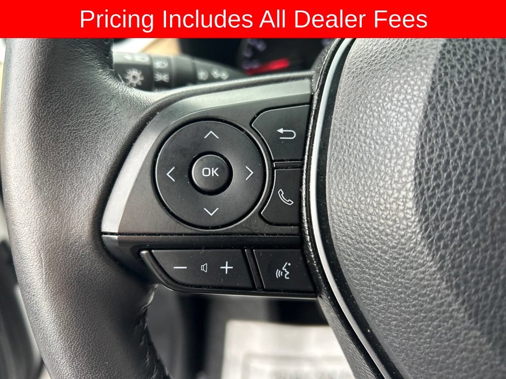 Used 2020 Toyota RAV4 XLE Premium FWD image 8