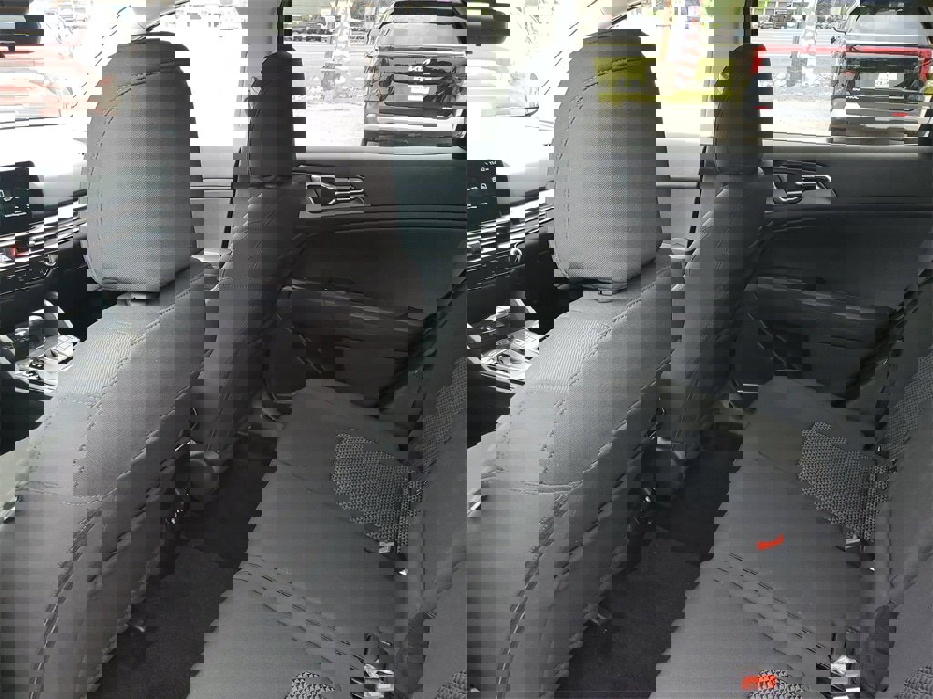 New 2026 Kia Sportage LX image 21