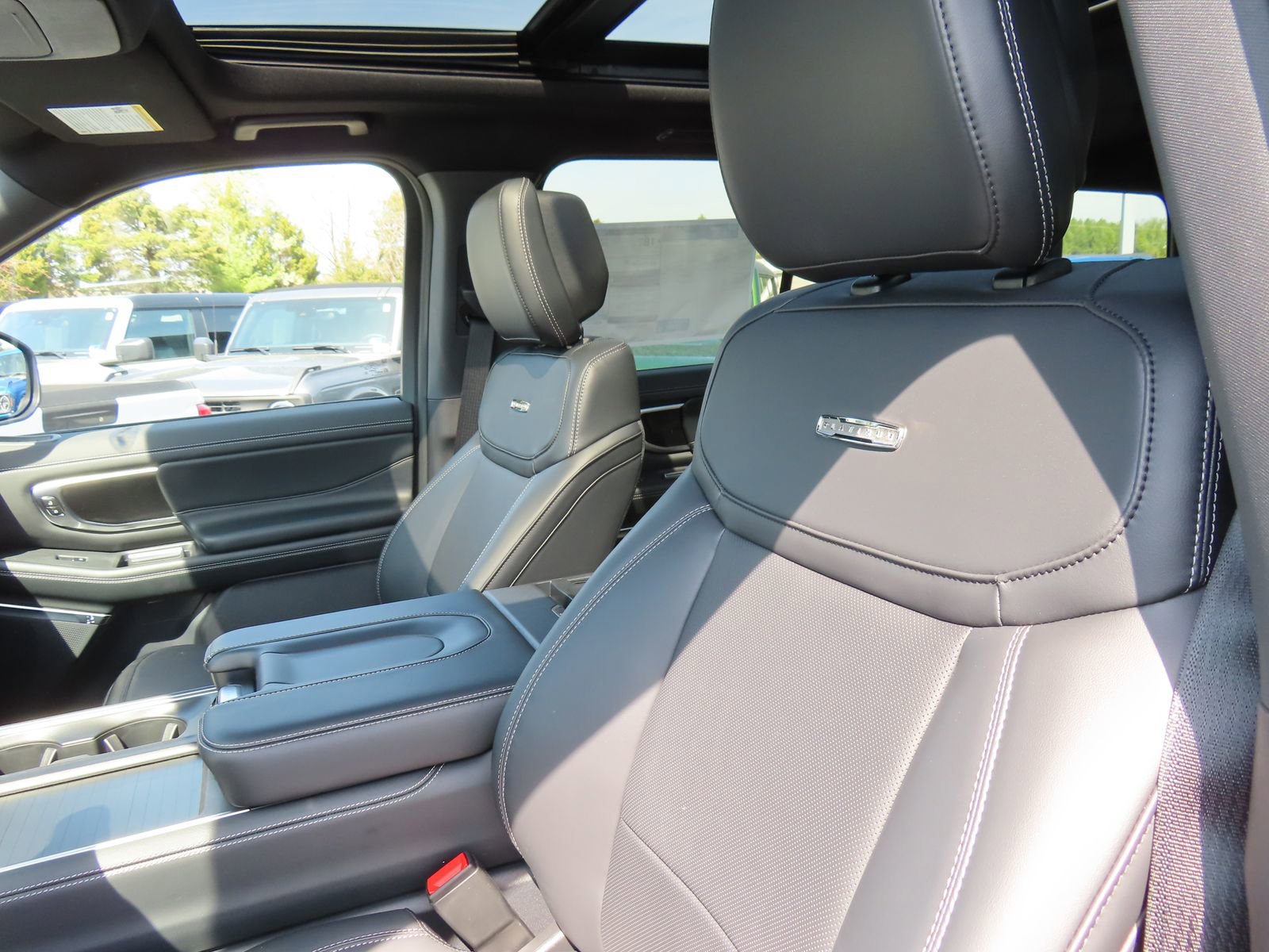 New 2026 Ford Expedition Platinum image 19