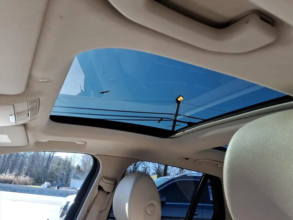 Used 2022 Mercedes-Benz GLC 300 4MATIC image 27