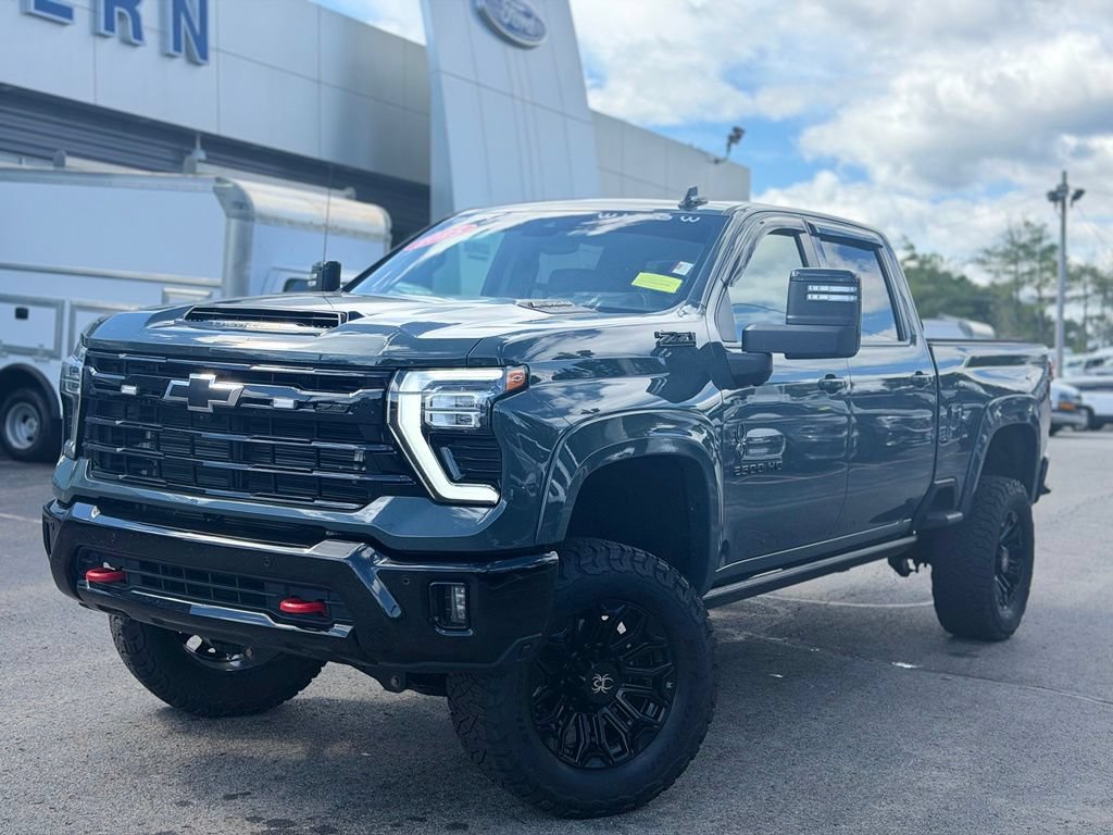 Used 2025 Chevrolet Silverado 2500 LTZ w/ Trail Boss Package AWD/4WD image 1