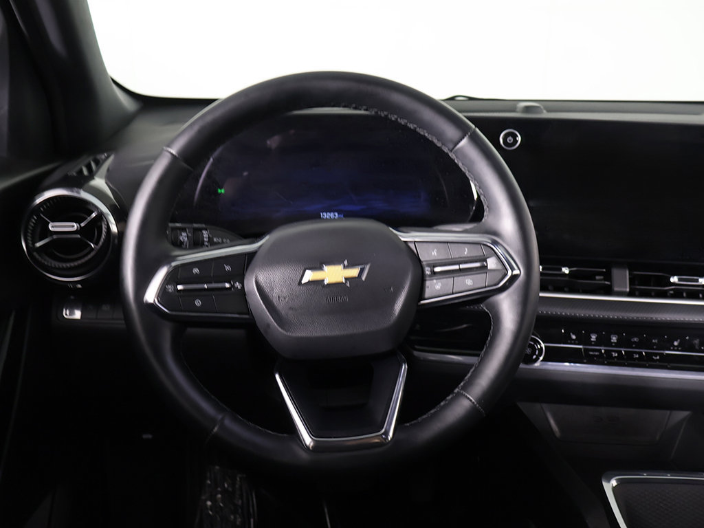 Used 2026 Chevrolet Equinox LT FWD image 40