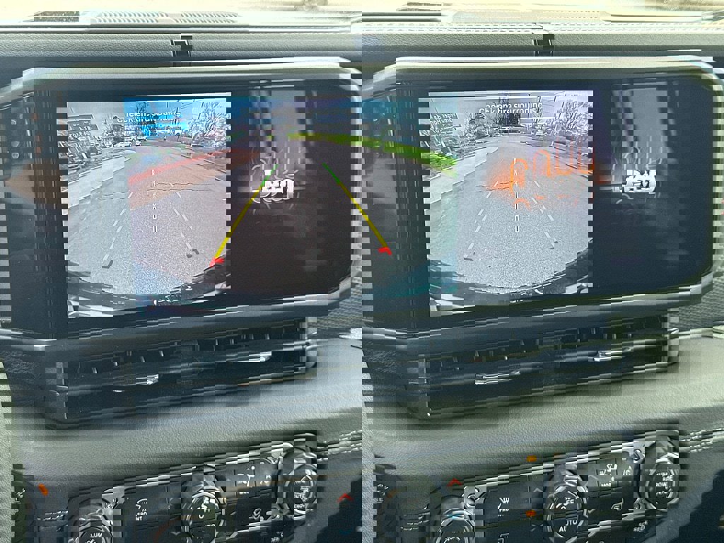 Used 2025 Jeep Wrangler Unlimited Rubicon image 13