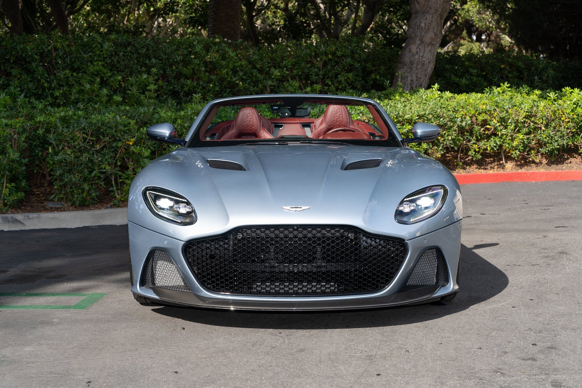 Used 2021 Aston Martin DBS Superleggera Volante image 6