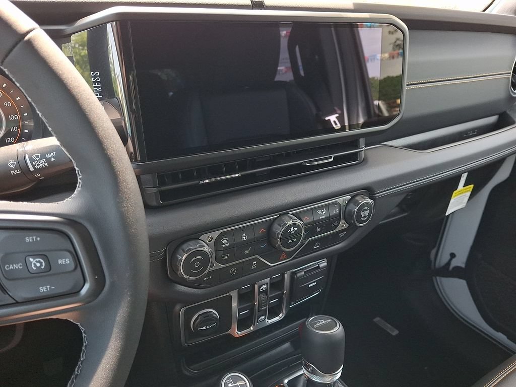 New 2026 Jeep Gladiator Mojave AWD/4WD image 13