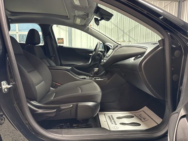 Used 2024 Chevrolet Malibu LT image 24