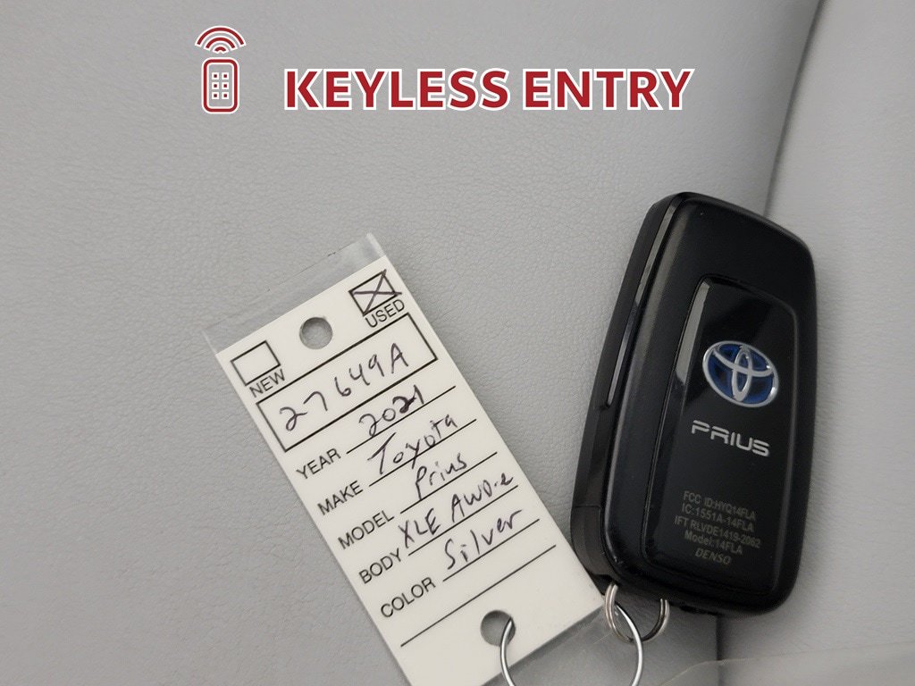 Used 2021 Toyota Prius XLE AWD/4WD image 31