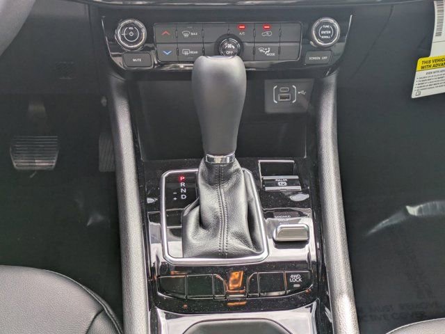 New 2026 Jeep Compass Latitude image 17