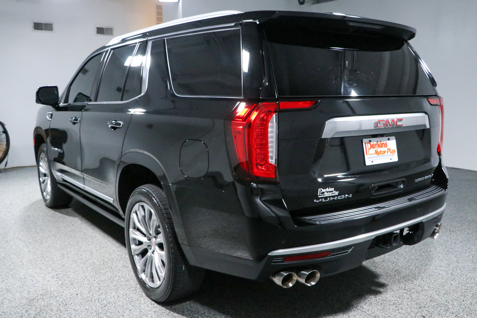 Used 2023 GMC Yukon Denali w/ Max Trailering Package AWD/4WD image 9