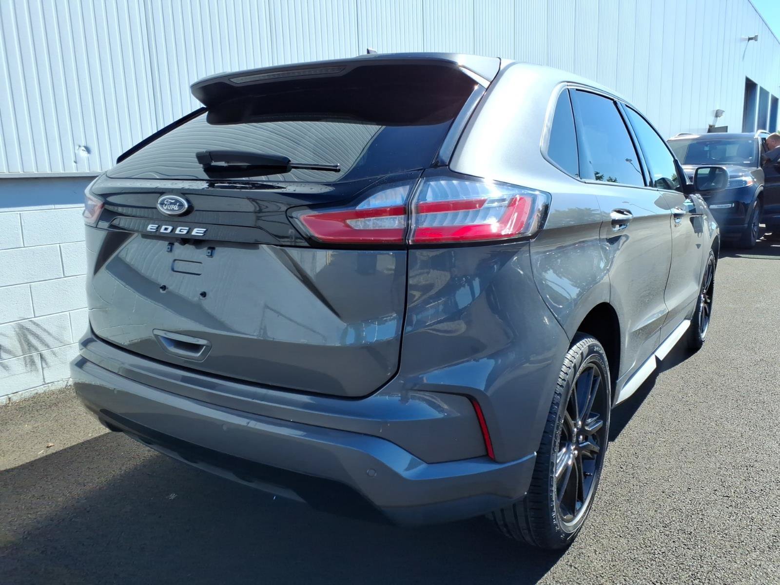 Certified 2024 Ford Edge ST-Line AWD/4WD image 6