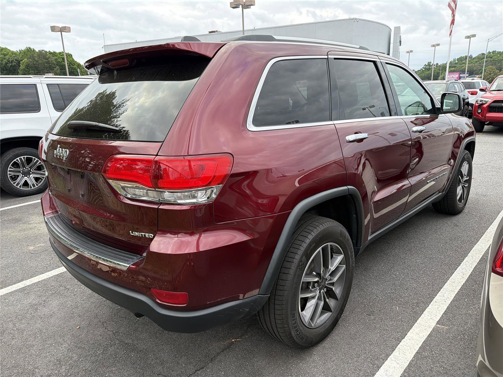 Used 2019 Jeep Grand Cherokee Limited AWD/4WD image 4