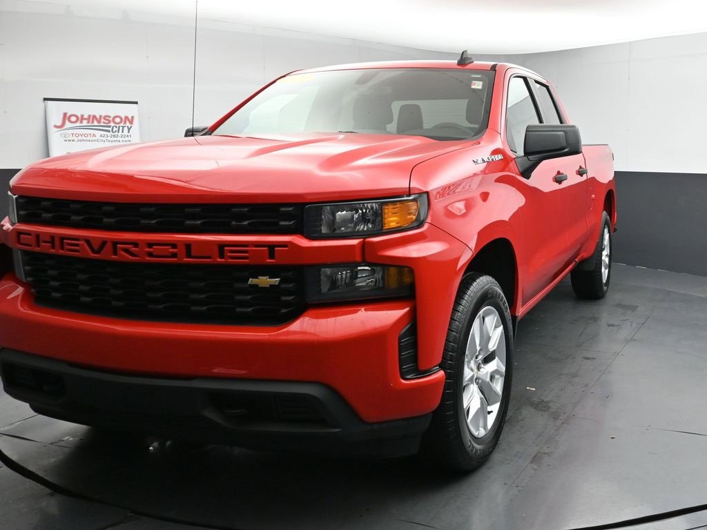 Used 2020 Chevrolet Silverado 1500 Custom w/ Custom Value Package image 4