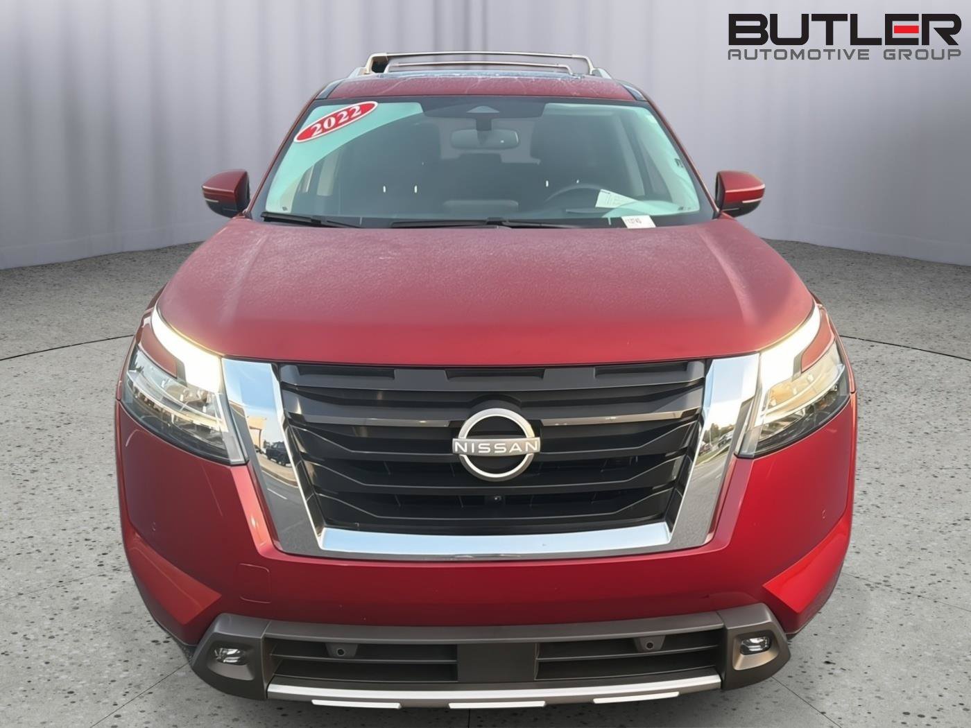 Used 2022 Nissan Pathfinder Platinum w/ Cargo Package FWD image 9