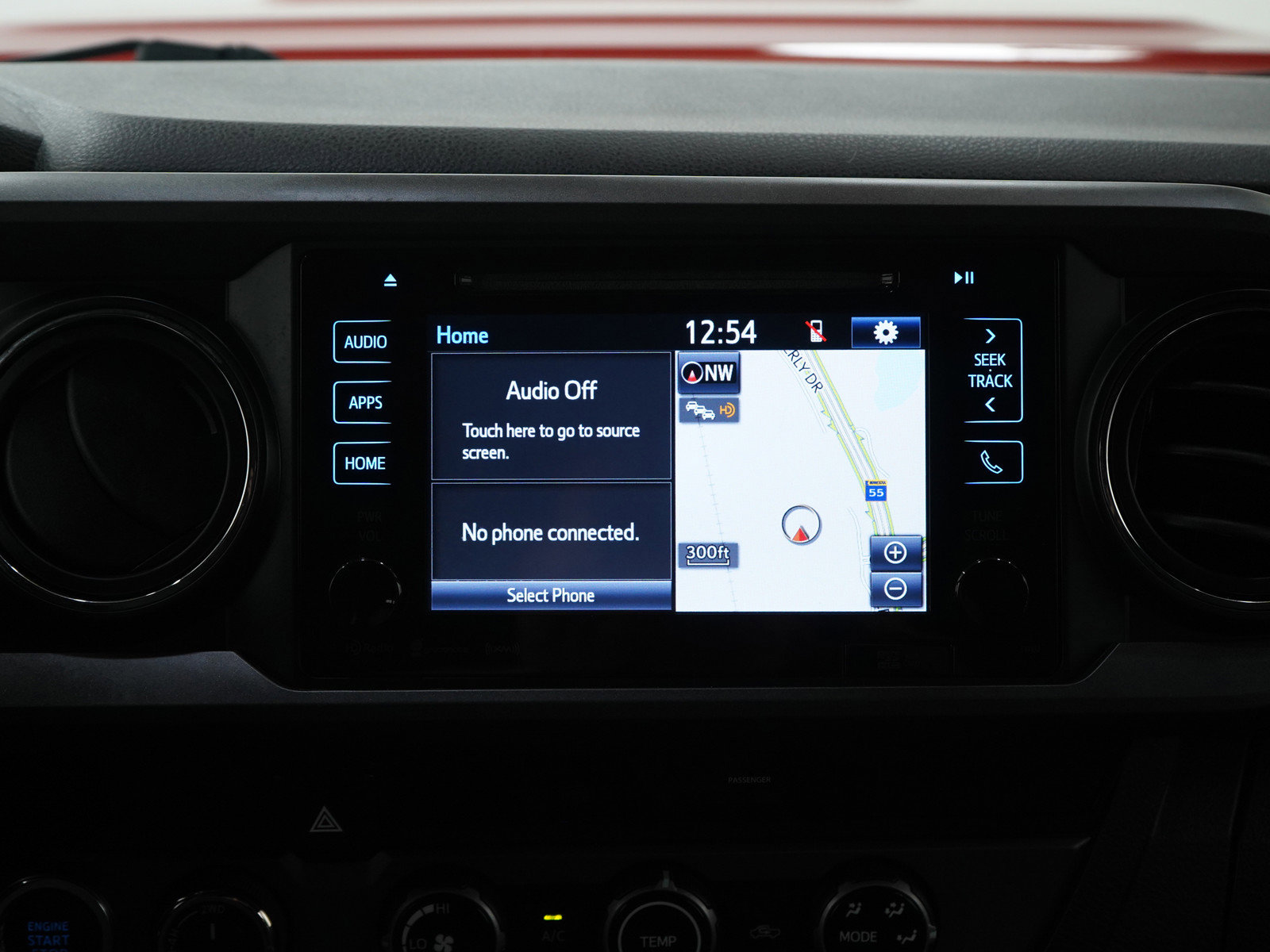 Used 2017 Toyota Tacoma TRD Sport w/ Tow Package (A/T) image 15