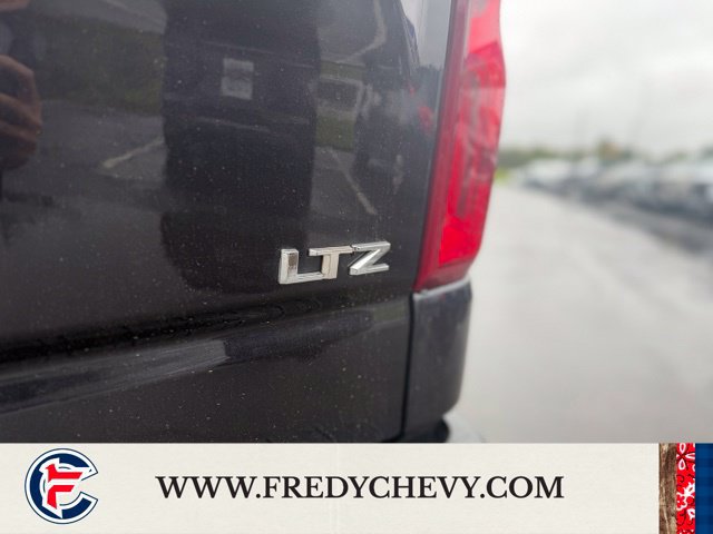 Used 2023 Chevrolet Silverado 1500 LTZ w/ LTZ Convenience Package II AWD/4WD image 28