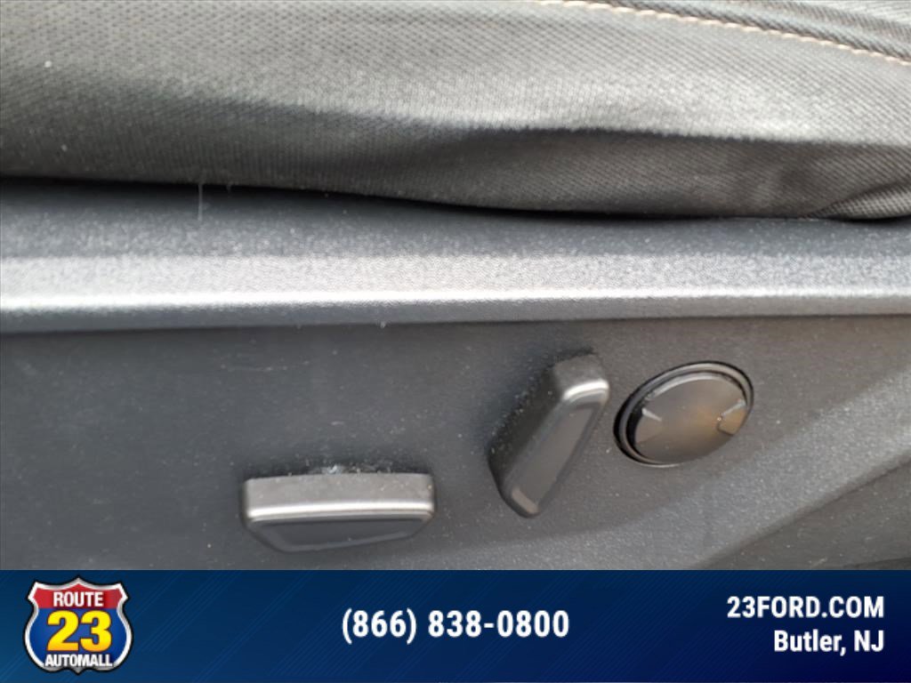 Certified 2022 Ford F150 XLT w/ Equipment Group 302A High image 23