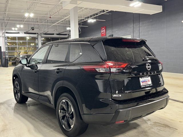 Used 2025 Nissan Rogue SV image 19