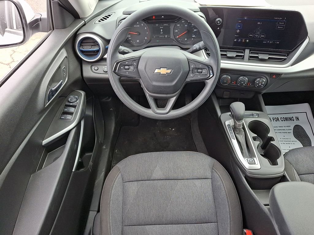 Certified 2024 Chevrolet Trax LS w/ LS Convenience Package image 11