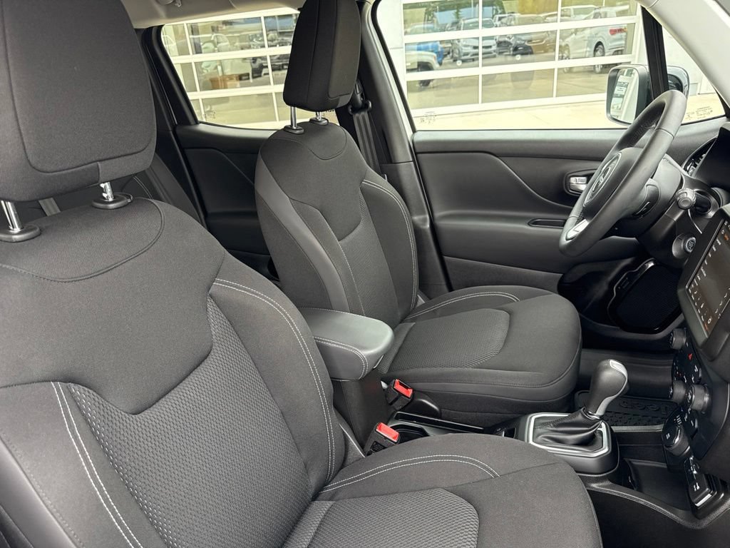 Used 2023 Jeep Renegade Altitude AWD/4WD image 51