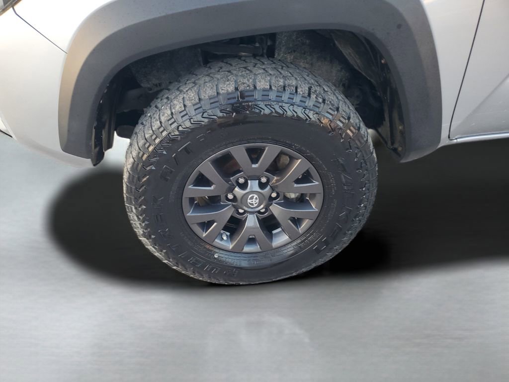 Used 2019 Toyota Tacoma TRD Off-Road image 11