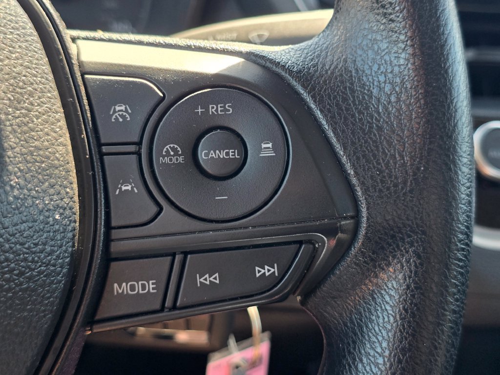 Used 2025 Toyota Corolla LE FWD image 26